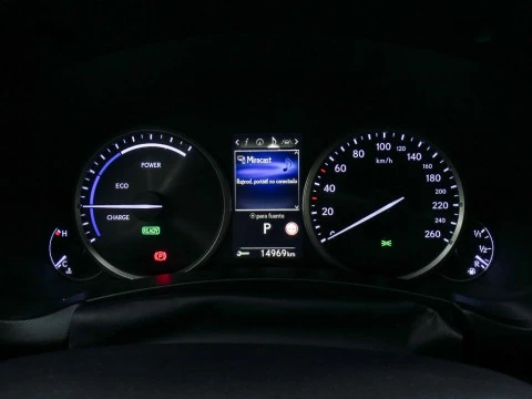 Lexus NX 2.5 300h Business Navigation 2WD