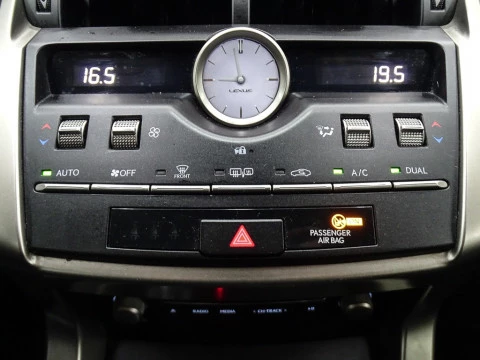 Lexus NX 2.5 300h Business Navigation 2WD