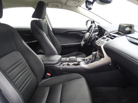 Lexus NX 2.5 300h Business Navigation 2WD