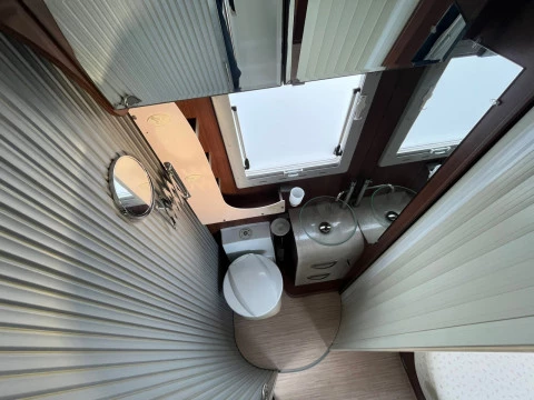 MCLOUIS NEVIS NEVIS 872