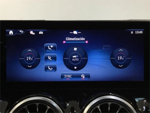 Mercedes-Benz GLA 200 D