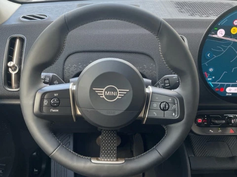 MINI Countryman D 120 kW (163 CV) MINI Countryman D 120 kW (163 CV)