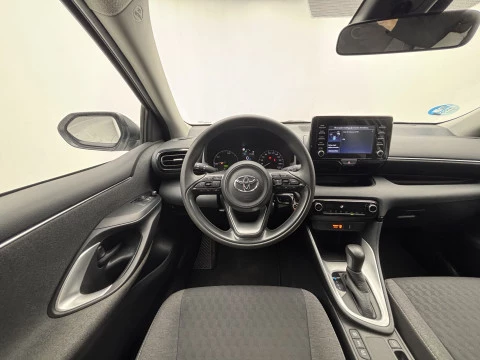 Toyota Yaris 1.5 120H Business Plus