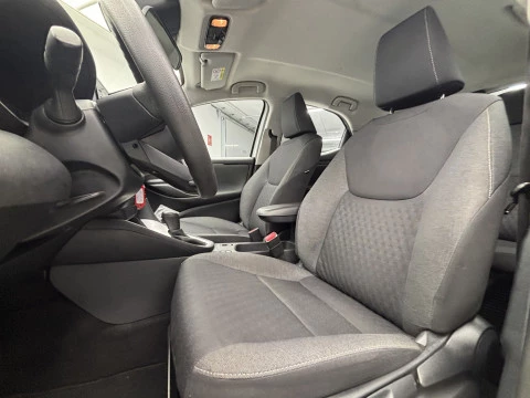 Toyota Yaris 1.5 120H Business Plus