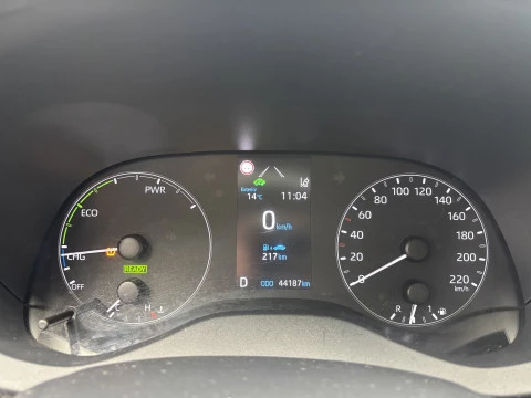 Toyota Yaris 1.5 120H Business Plus