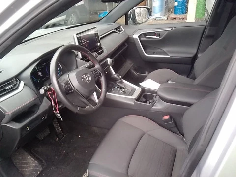 Toyota Rav4 2.5l PLUG-IN 300PH (e-CVT) Advance