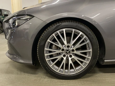 Mercedes-Benz CLA 200 D DCT Shooting Brake