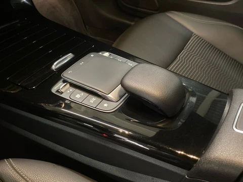 Mercedes-Benz CLA 200 D DCT Shooting Brake