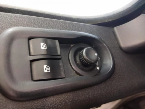 Opel Movano 2.3 CDTI 125 HP MWB HRF FWD 3.3T 4P