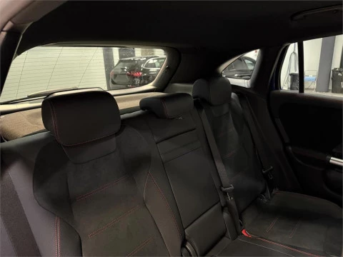 Mercedes-Benz GLA 200 D