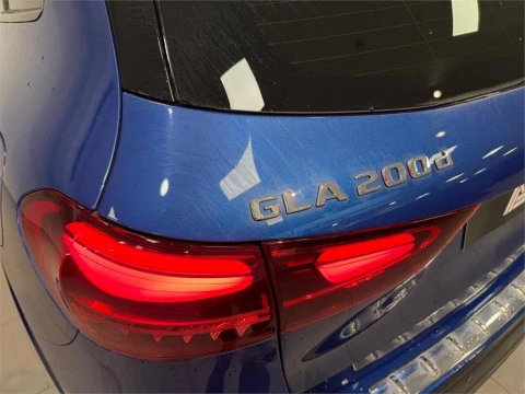 Mercedes-Benz GLA 200 D