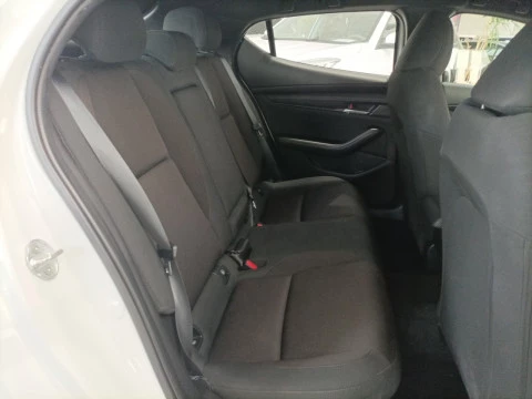 Mazda3 2.5L e-SKYACTIV G MHEV 103kW Prime-line