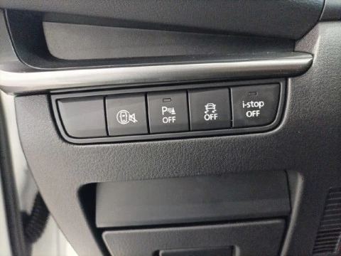 Mazda3 2.5L e-SKYACTIV G MHEV 103kW Prime-line