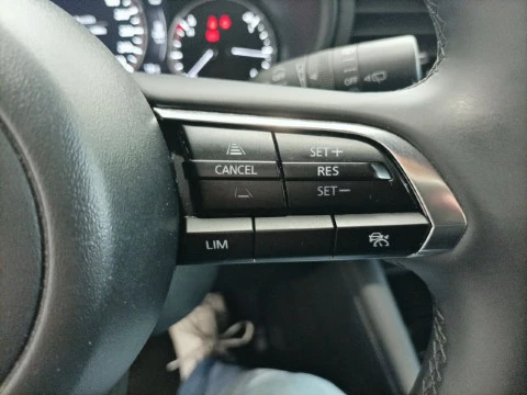 Mazda3 2.5L e-SKYACTIV G MHEV 103kW Prime-line