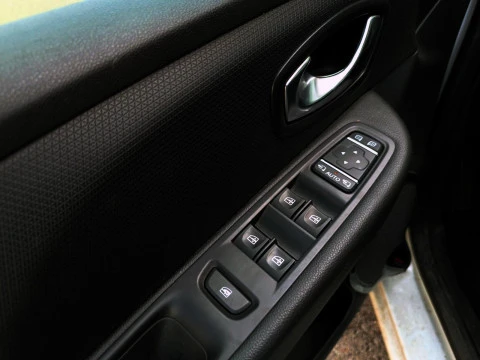 Renault Clio TCE ZEN 67KW 5P
