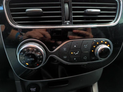 Renault Clio TCE ZEN 67KW 5P