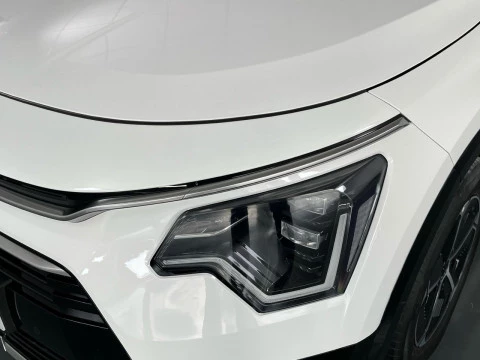 Kia Niro 1.6 GDi HEV 95kW (129CV) Drive