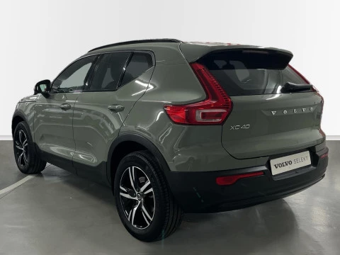Volvo XC40 XC40 Plus, B3 Mild Hybrid, Gasolina, Dark