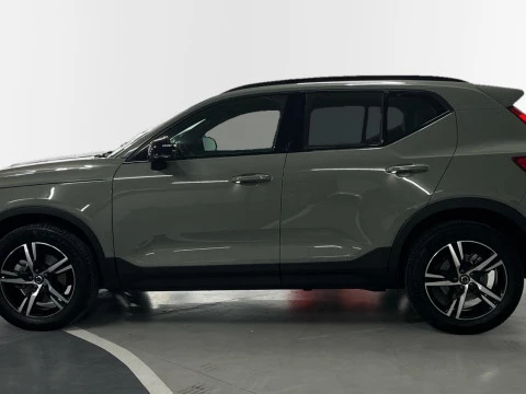 Volvo XC40 XC40 Plus, B3 Mild Hybrid, Gasolina, Dark