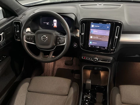 Volvo XC40 XC40 Plus, B3 Mild Hybrid, Gasolina, Dark