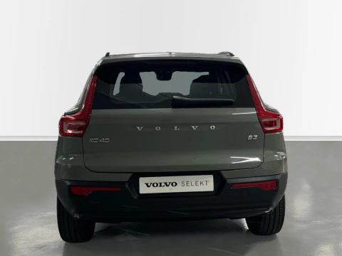 Volvo XC40 XC40 Plus, B3 Mild Hybrid, Gasolina, Dark