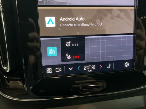 Volvo XC40 XC40 Plus, B3 Mild Hybrid, Gasolina, Dark