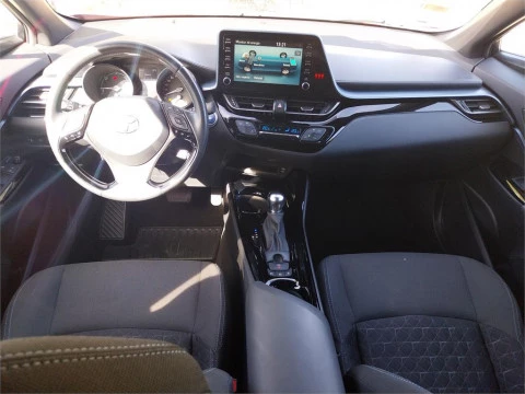 Toyota C-HR 5P Advance 180H e-CVT