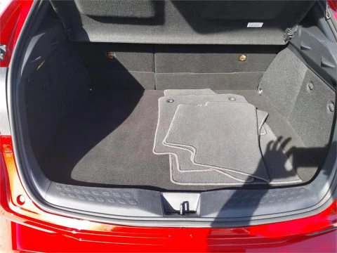 Toyota C-HR 5P Advance 180H e-CVT