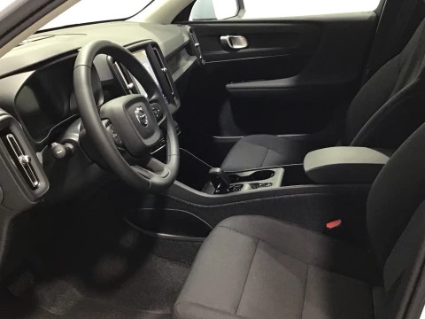 Volvo XC40 2.0 B3 G Essential Auto