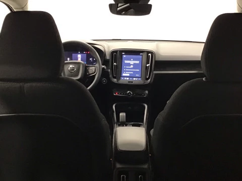 Volvo XC40 2.0 B3 G Essential Auto