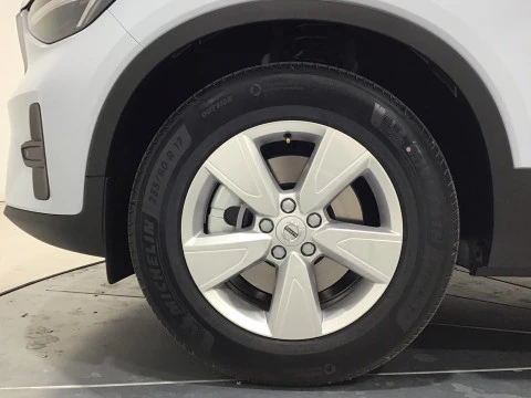 Volvo XC40 2.0 B3 G Essential Auto