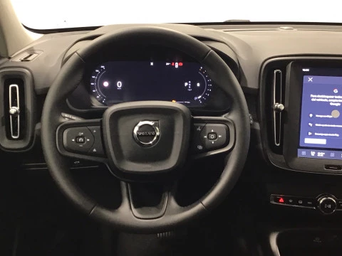 Volvo XC40 2.0 B3 G Essential Auto