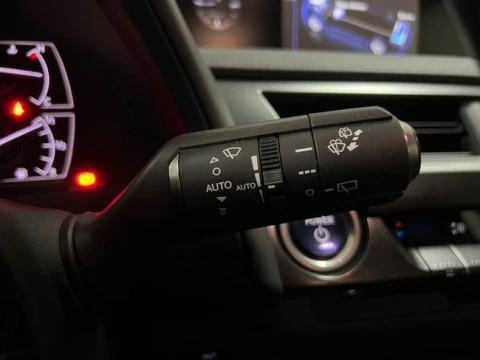 Lexus UX 2.0 250h Premium