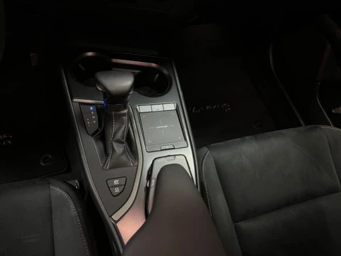 Lexus UX 2.0 250h Premium