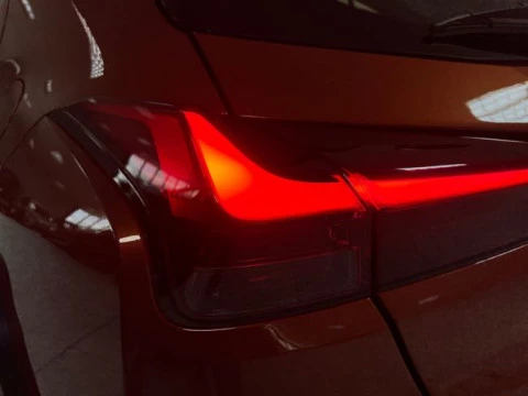 Lexus UX 2.0 250h Premium