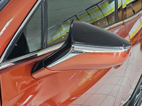 Lexus UX 2.0 250h Premium