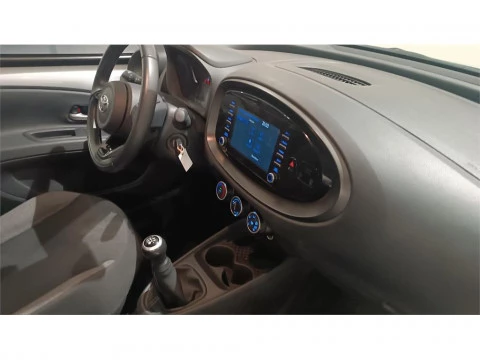 Toyota Aygo X Cross 5 Puertas Play 70 Manual 5v