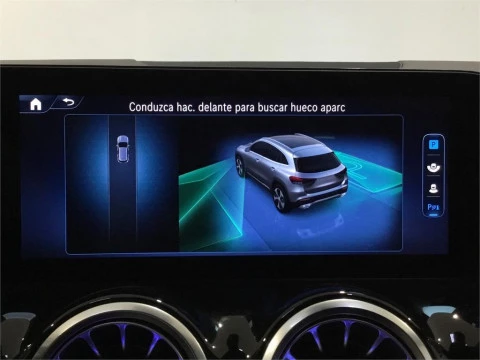 Mercedes-Benz GLA 200 D