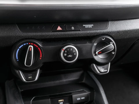 Kia Stonic 1.2 DPi 62kW (84CV) Concept