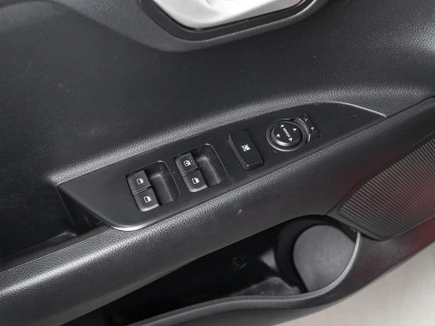 Kia Stonic 1.2 DPi 62kW (84CV) Concept