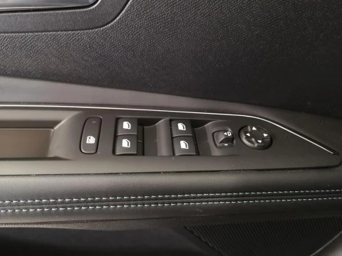 Peugeot 3008 Hybrid 225 e-EAT8 Allure Pack