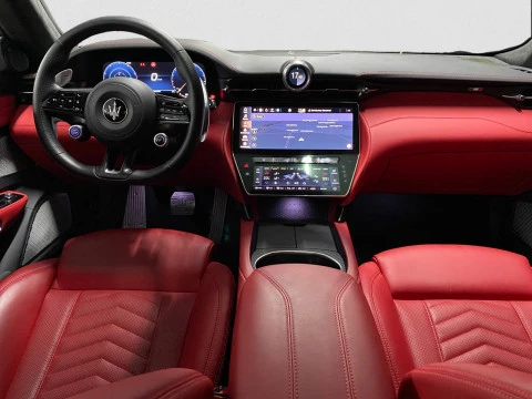 Maserati GranTurismo Trofeo V6 550CV AWD