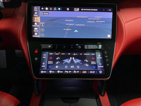 Maserati GranTurismo Trofeo V6 550CV AWD