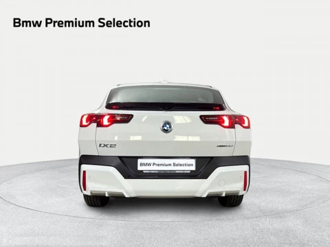 BMW iX2 xDrive30