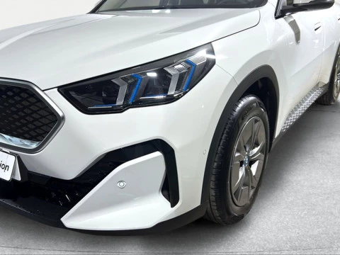 BMW iX2 xDrive30