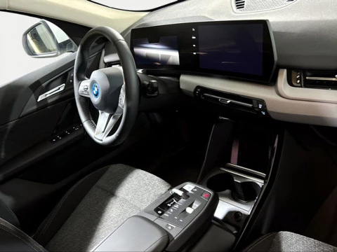 BMW iX2 xDrive30
