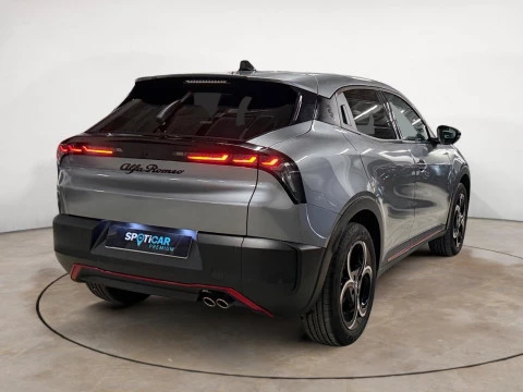 Alfa Romeo Junior Ibrida Speciale 100kW (136CV)