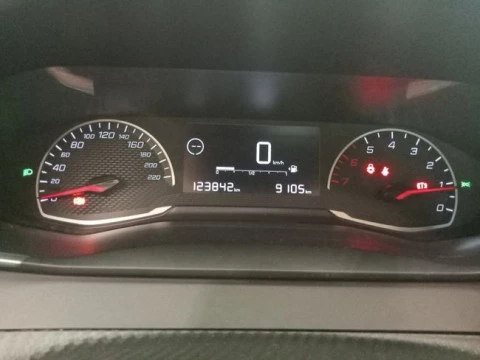 Peugeot 2008 Active BlueHDI 81kW (110CV)