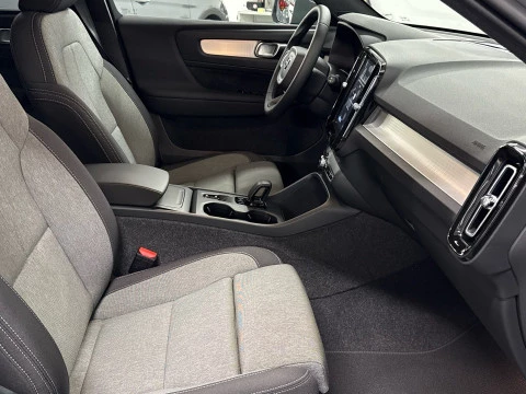 Volvo XC40 XC40 Core, B3 Mild Hybrid, Gasolina