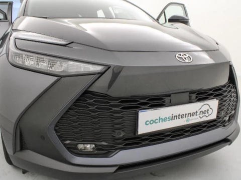 Toyota C-HR CH Toyota C-HR - NG24